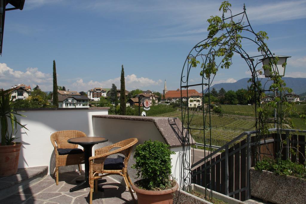 Residence La Terrazza Кальдаро Экстерьер фото